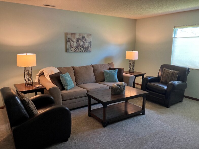 Building Photo - 6946 Gayle Lyn Ln