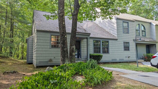 Building Photo - 1465 Hooksett Rd