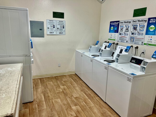 Building Photo - 2650 Broadway