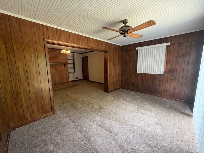 Building Photo - 215 Lesesne Dr