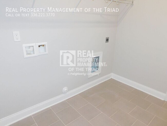 Building Photo - 6826 Magnolia Pk Ct