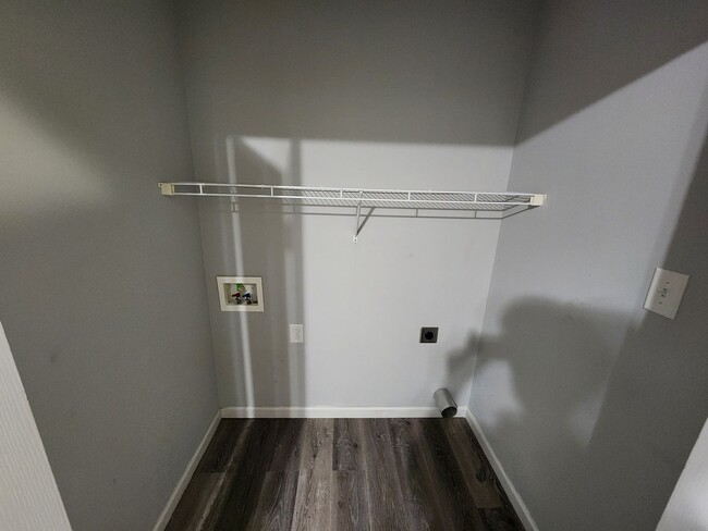 Building Photo - Beautiful Home Available Now!