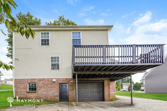 Building Photo - 2041 Windmeade Dr
