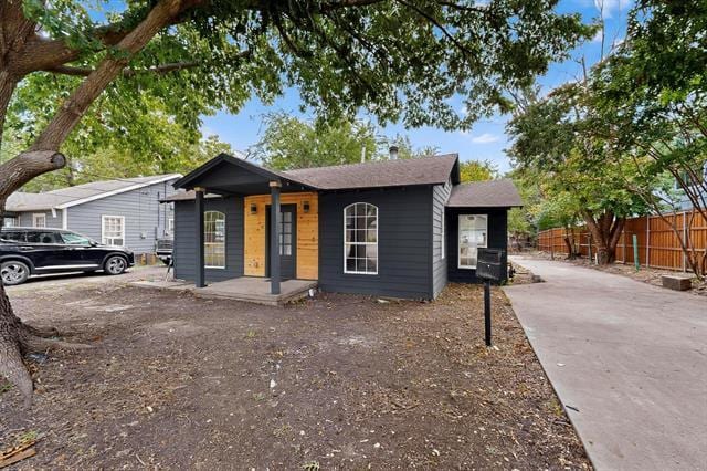 Primary Photo - 1404 N Bradley St