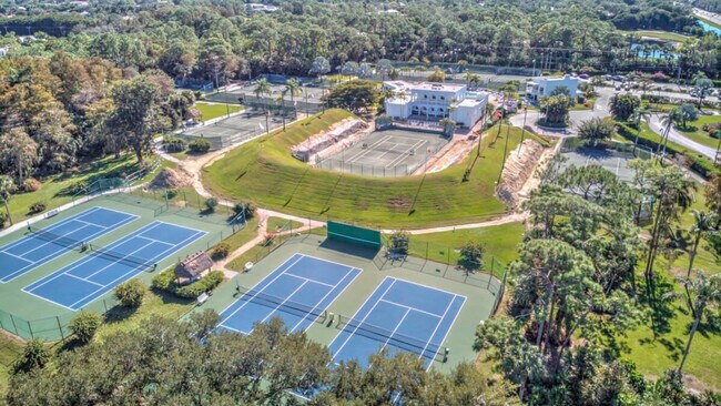 Building Photo - 3310 Europa Dr