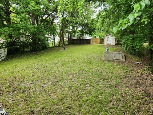 Building Photo - 507 19th St