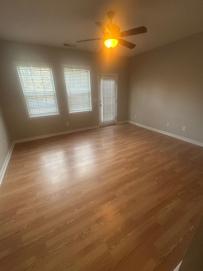 Building Photo - 3 Bedroom 2.5 Home in NE Columbia MOVE IN BY 2/28/26 26 RECEIVE $300 OFF FIRST MONTH'S RENT!!!!!!