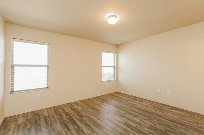 Building Photo - 7002 Heathers Way