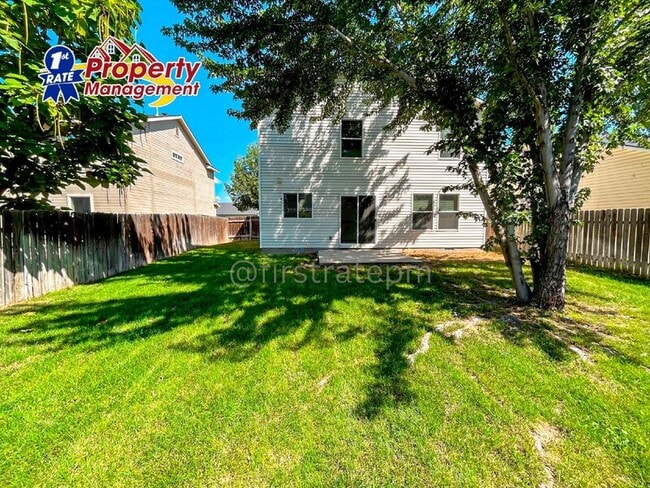 Building Photo - 1141 N Dove Ave