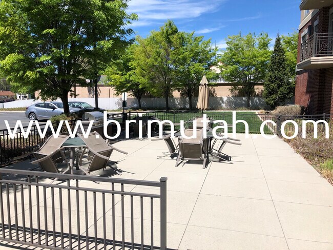 Building Photo - 3944 S 900 E