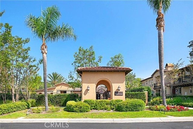 Building Photo - 12 Vinca Ct