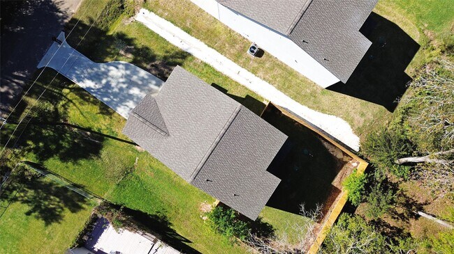 Building Photo - 1009 Spokane River Rd