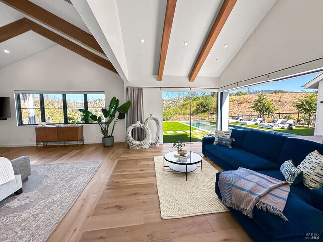 Building Photo - 987 Mark West Springs Rd