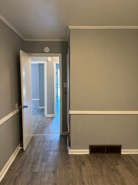 Building Photo - 703 Cecelia Ave