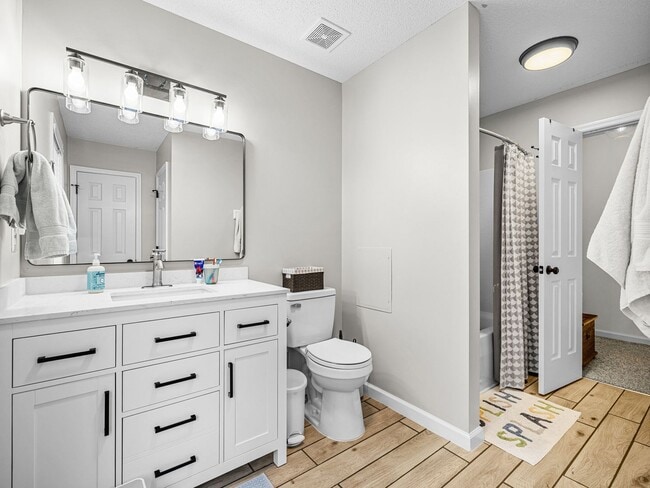 Building Photo - Bridlewood Subdivision!