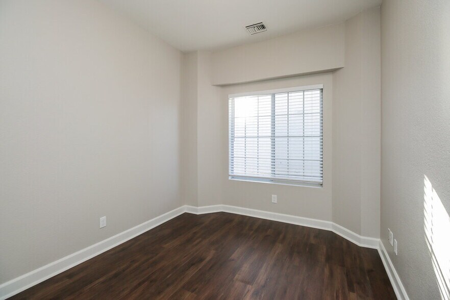 Building Photo - 3134 E McKellips Rd