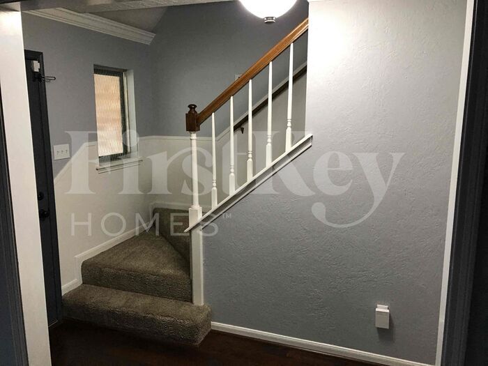 Building Photo - 11715 Parkriver Dr