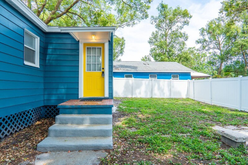 Building Photo - 2008 Page Ave