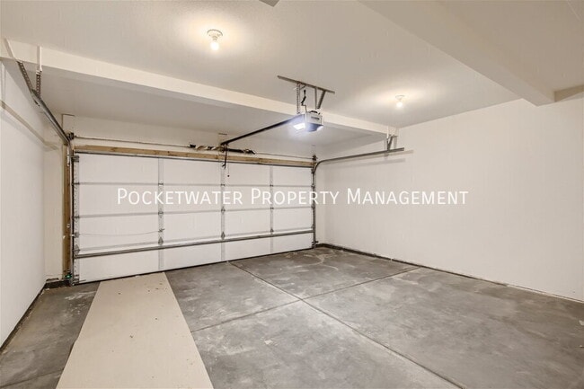 Building Photo - 1353 Baker St