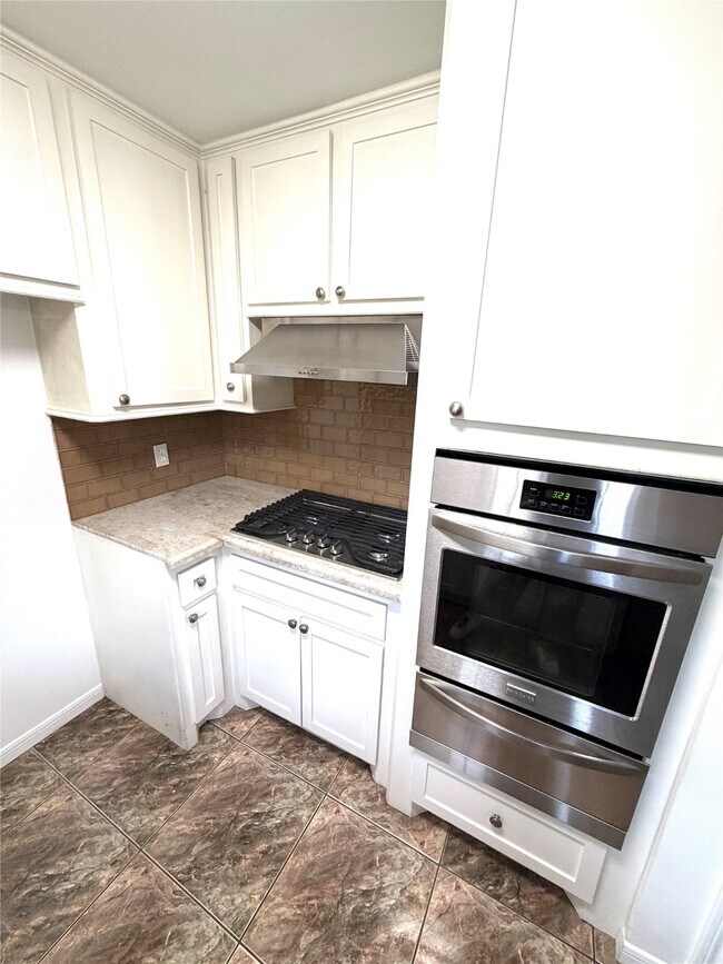 Building Photo - 10618 Wolbrook St