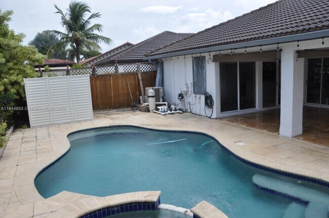 Building Photo - 14346 SW 49th Ln