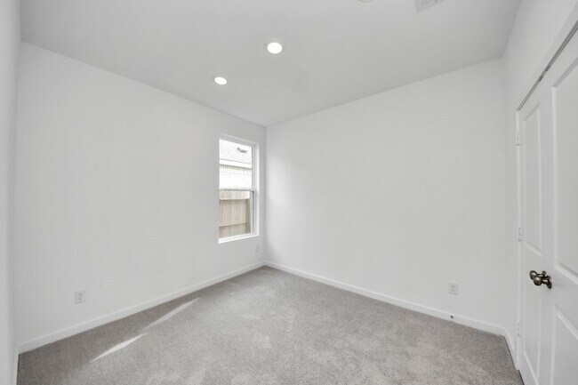 Building Photo - 26903 Zebra Grass Dr