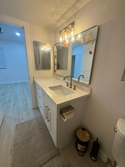 Building Photo - 1565 Joanne St