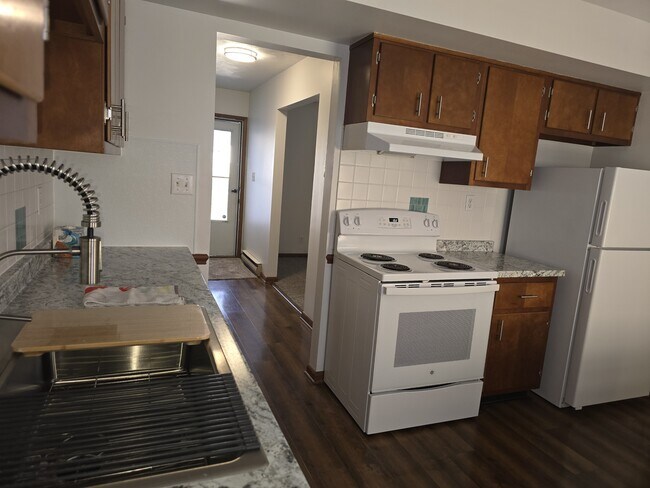 Building Photo - 193 S Quentin Rd