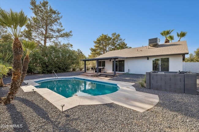 Building Photo - 5117 E Beck Ln