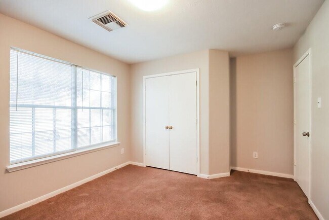 Building Photo - 5018 Jasmine Meadows Ln