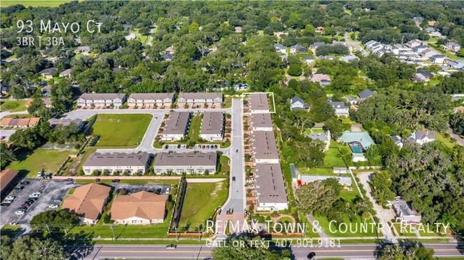 Building Photo - Central Park Townhome Available in Oviedo!!