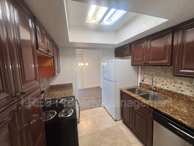 Building Photo - 4725 S Texas Ave