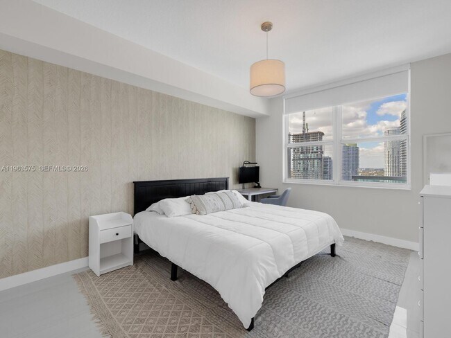 Building Photo - 31 SE 5th St