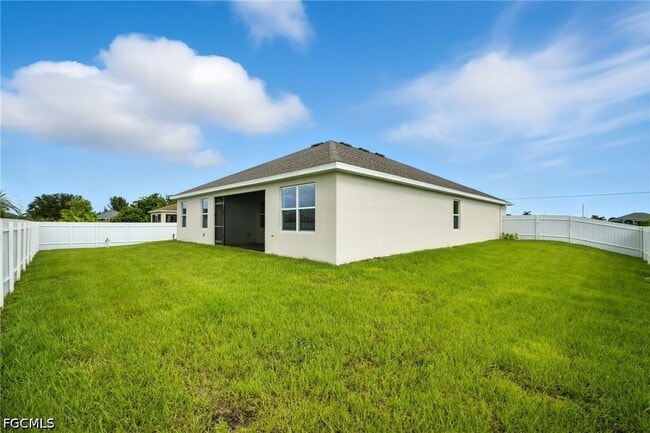 Building Photo - 2465 NW 9th St