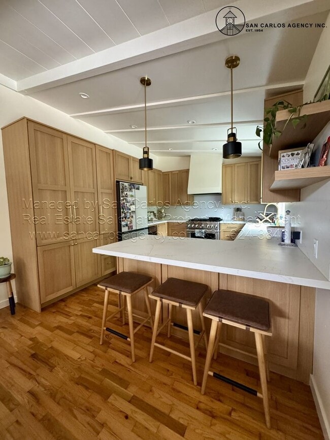 Building Photo - Updated 3 Bedroom Home in Mission Fields Neighborhood