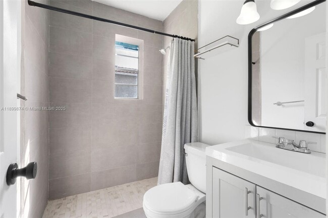 Building Photo - 308 NW 2nd Ave