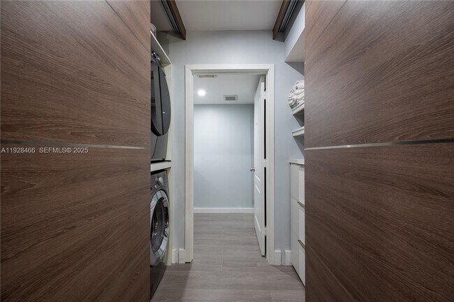 Building Photo - 15863 SW 71st St