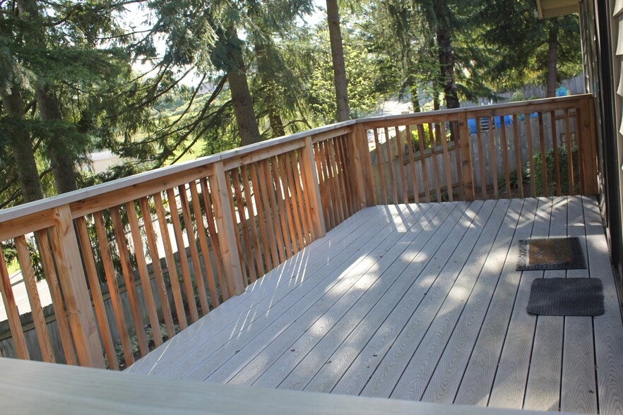 Building Photo - 12939 NE 195th Pl