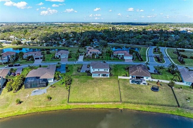 Building Photo - 4789 Vasca Dr