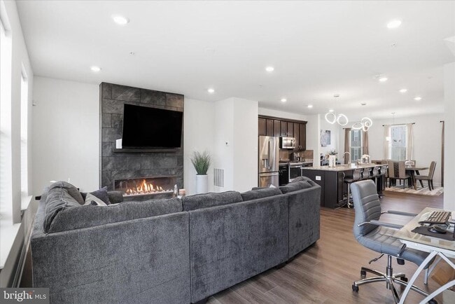 Building Photo - 16416 Fife Wy