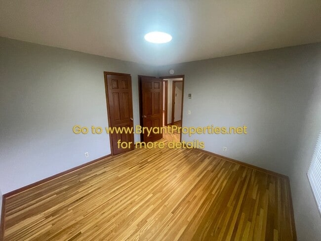 Building Photo - Duplex