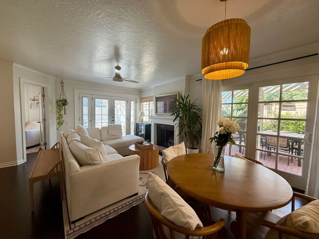 Building Photo - Gorgeous Two Bedroom Home in San Luis Rey
