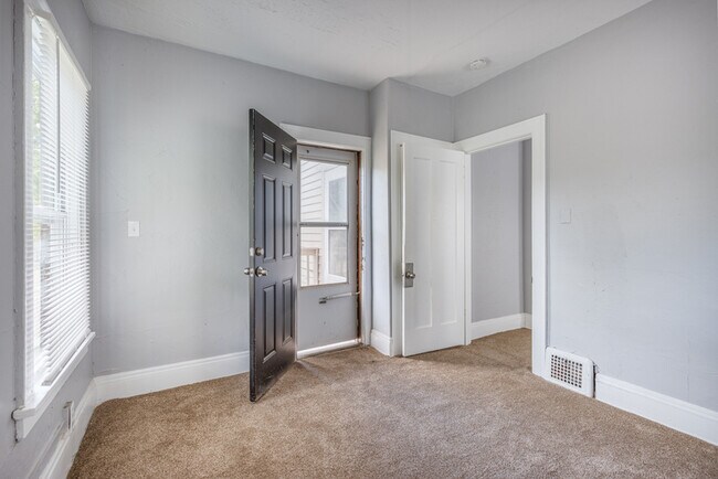 Building Photo - 438 E 152nd St