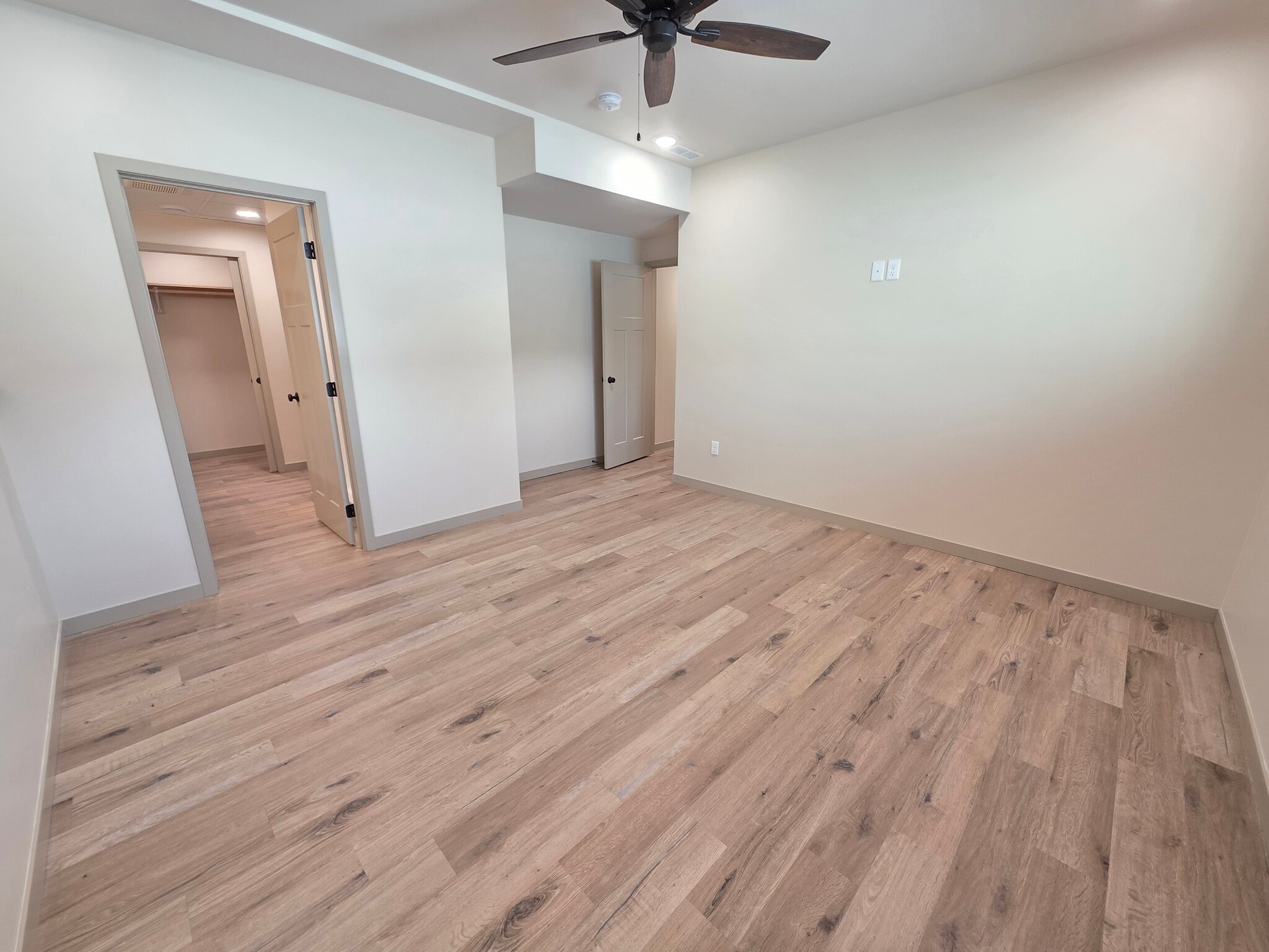 Building Photo - 1101 S Lawler St