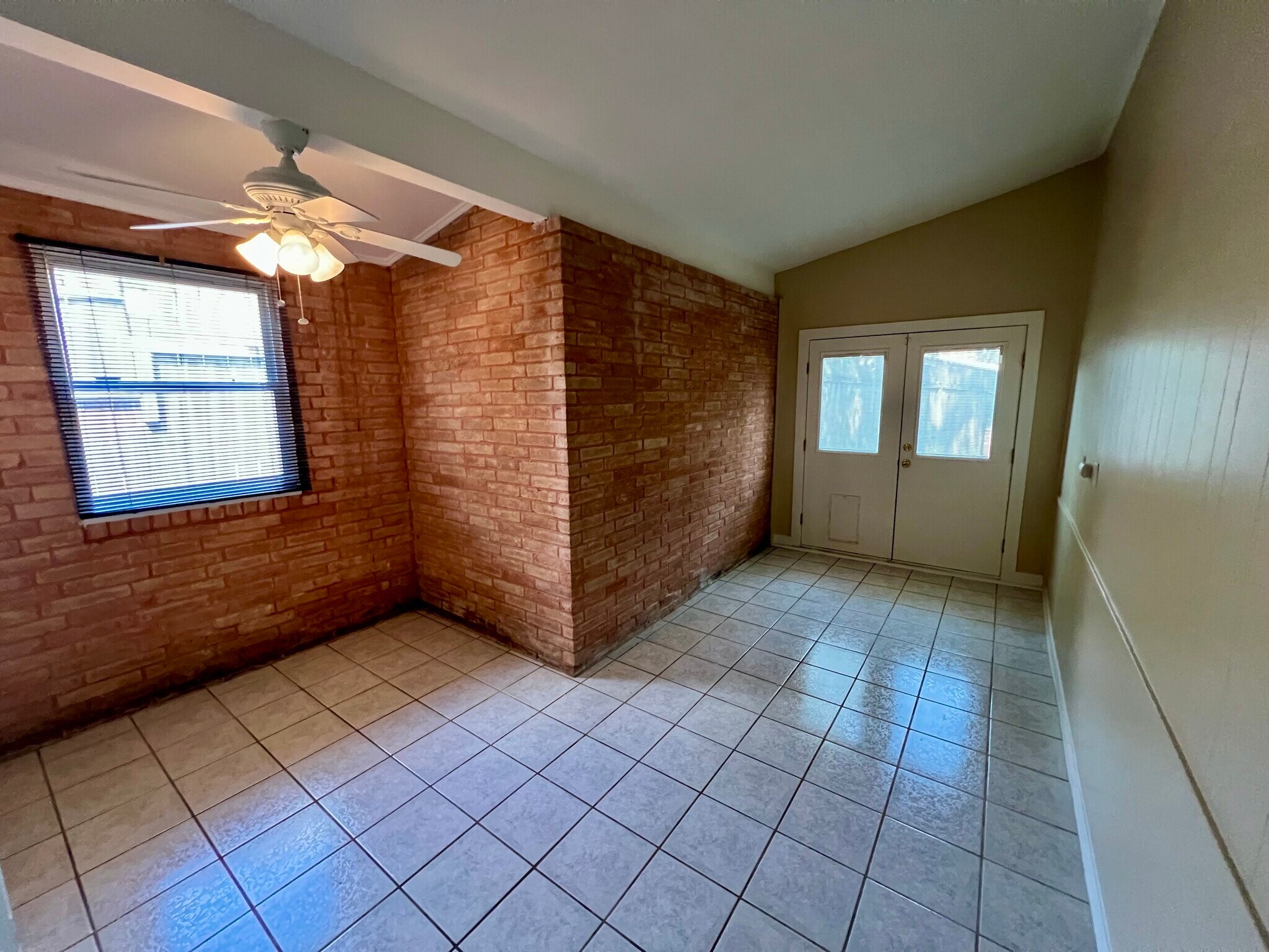 Building Photo - 1706 Virginia Avenue