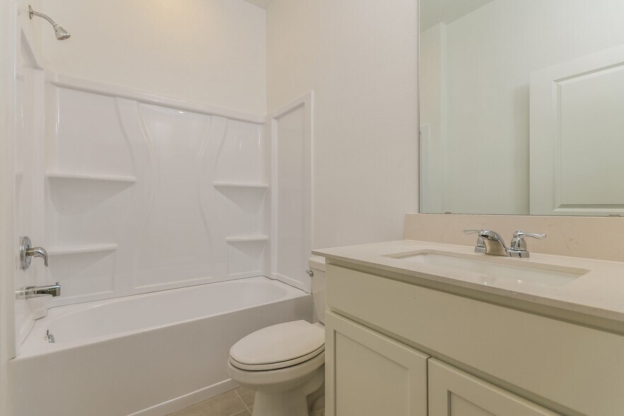 Building Photo - 2039 Hemingway Cir