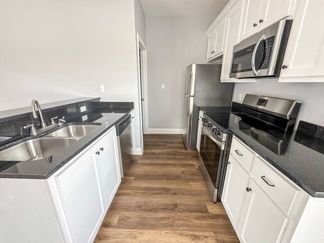 Building Photo - 106-102 Vitava Dr