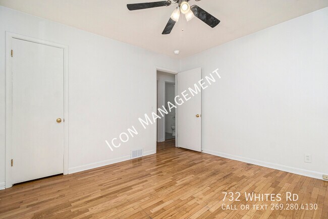 Building Photo - 732 Whites Rd
