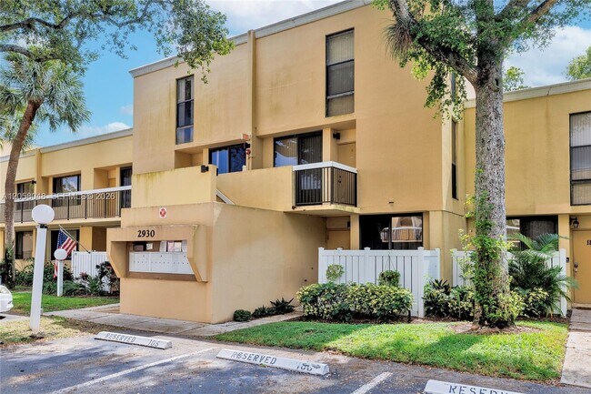 Building Photo - 2930 SW 87th Terrace