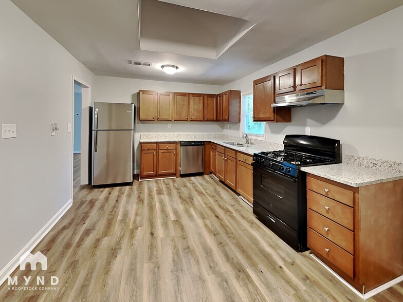 Building Photo - 2116 Barbara Ln